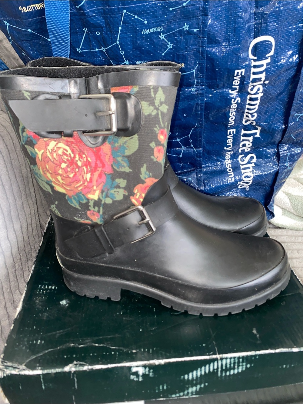 Women’s Black Rain Boots with Floral Shaft Mora II 7